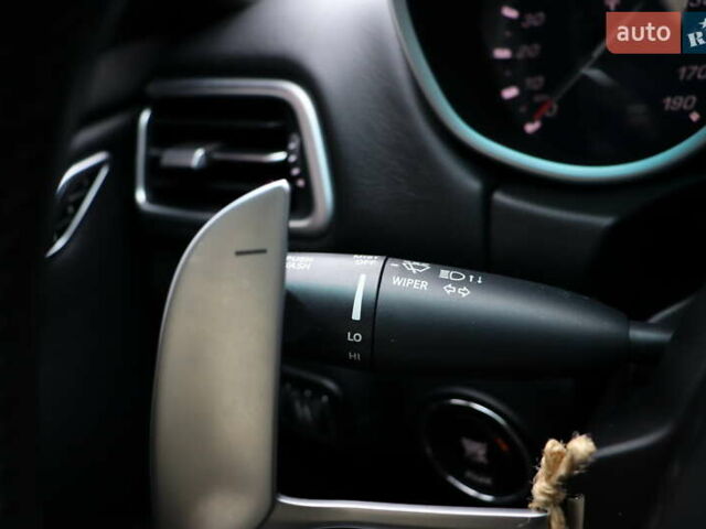 Белый Мазерати Гибли, объемом двигателя 3 л и пробегом 80 тыс. км за 26700 $, фото 24 на Automoto.ua