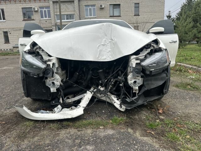 Белый Мазерати Гибли, объемом двигателя 3 л и пробегом 57 тыс. км за 15 $, фото 5 на Automoto.ua