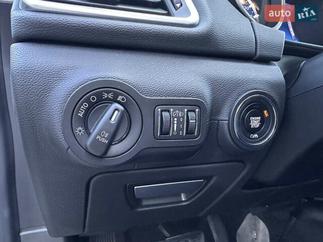 Белый Мазерати Гибли, объемом двигателя 2.98 л и пробегом 38 тыс. км за 39999 $, фото 39 на Automoto.ua