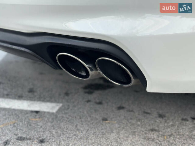 Белый Мазерати Гибли, объемом двигателя 2.98 л и пробегом 38 тыс. км за 39999 $, фото 24 на Automoto.ua