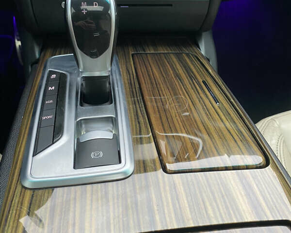 Чорний Мазераті Ghibli, об'ємом двигуна 2.98 л та пробігом 106 тис. км за 19500 $, фото 11 на Automoto.ua