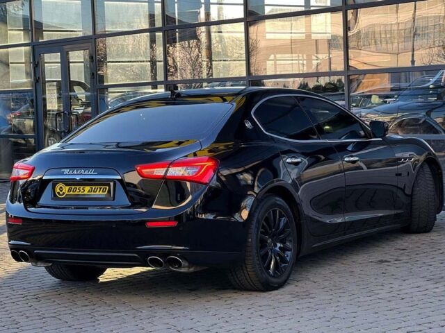 Чорний Мазераті Ghibli, об'ємом двигуна 3 л та пробігом 64 тис. км за 28500 $, фото 3 на Automoto.ua