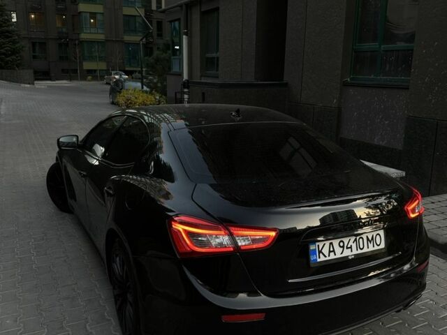 Черный Мазерати Гибли, объемом двигателя 3 л и пробегом 73 тыс. км за 332 $, фото 4 на Automoto.ua