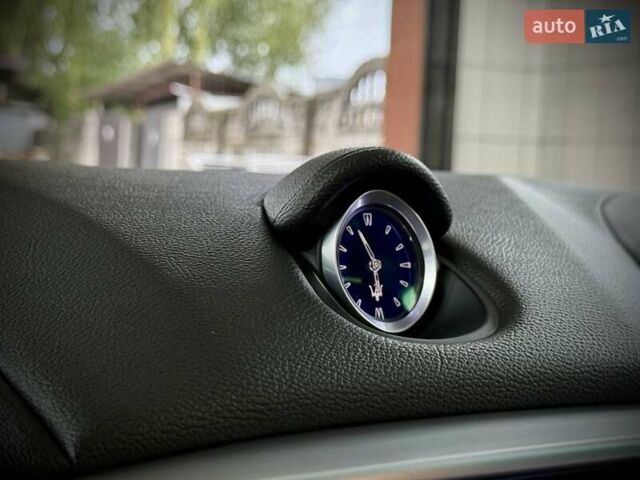 Черный Мазерати Гибли, объемом двигателя 2.98 л и пробегом 91 тыс. км за 24950 $, фото 29 на Automoto.ua