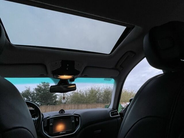 Черный Мазерати Гибли, объемом двигателя 3 л и пробегом 73 тыс. км за 332 $, фото 12 на Automoto.ua