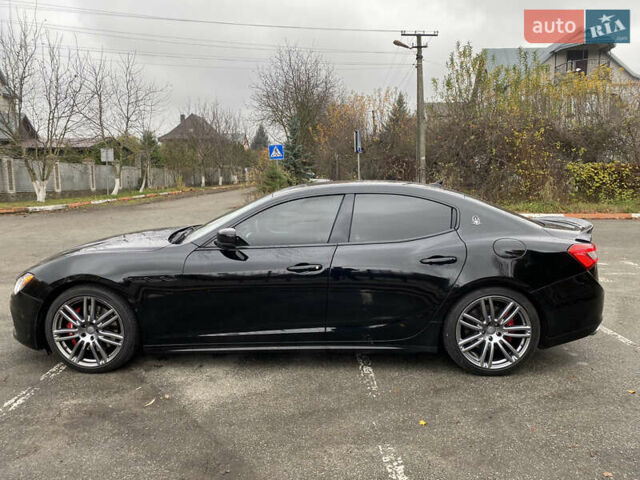 Чорний Мазераті Ghibli, об'ємом двигуна 2.98 л та пробігом 106 тис. км за 19500 $, фото 4 на Automoto.ua