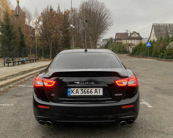 Чорний Мазераті Ghibli, об'ємом двигуна 2.98 л та пробігом 106 тис. км за 19500 $, фото 7 на Automoto.ua