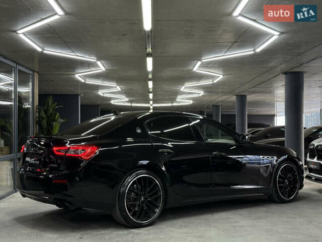 Черный Мазерати Гибли, объемом двигателя 3 л и пробегом 146 тыс. км за 25900 $, фото 15 на Automoto.ua