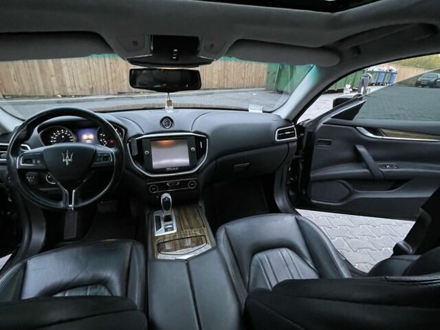 Черный Мазерати Гибли, объемом двигателя 3 л и пробегом 73 тыс. км за 332 $, фото 9 на Automoto.ua