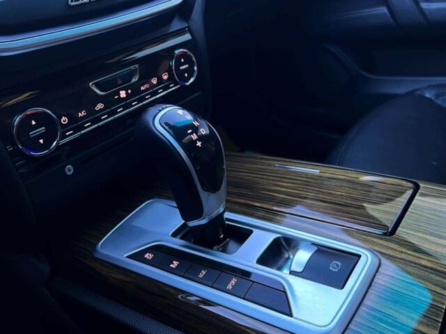 Чорний Мазераті Ghibli, об'ємом двигуна 3 л та пробігом 64 тис. км за 28500 $, фото 15 на Automoto.ua