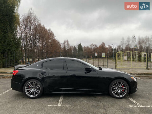 Чорний Мазераті Ghibli, об'ємом двигуна 2.98 л та пробігом 106 тис. км за 19500 $, фото 3 на Automoto.ua