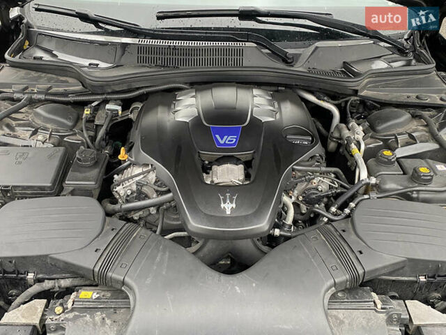 Чорний Мазераті Ghibli, об'ємом двигуна 2.98 л та пробігом 106 тис. км за 19500 $, фото 14 на Automoto.ua