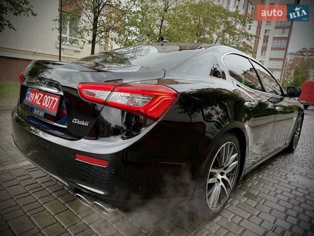 Черный Мазерати Гибли, объемом двигателя 2.98 л и пробегом 91 тыс. км за 24950 $, фото 4 на Automoto.ua