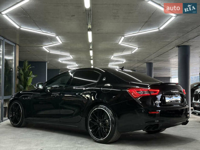 Черный Мазерати Гибли, объемом двигателя 3 л и пробегом 146 тыс. км за 25900 $, фото 11 на Automoto.ua