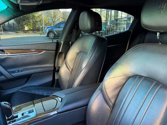 Чорний Мазераті Ghibli, об'ємом двигуна 3 л та пробігом 64 тис. км за 28500 $, фото 10 на Automoto.ua