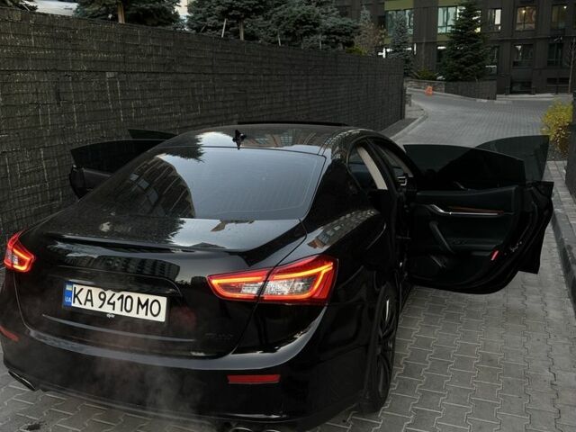 Черный Мазерати Гибли, объемом двигателя 3 л и пробегом 73 тыс. км за 332 $, фото 7 на Automoto.ua