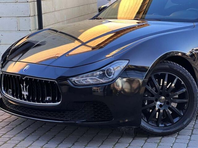 Чорний Мазераті Ghibli, об'ємом двигуна 3 л та пробігом 64 тис. км за 28500 $, фото 6 на Automoto.ua