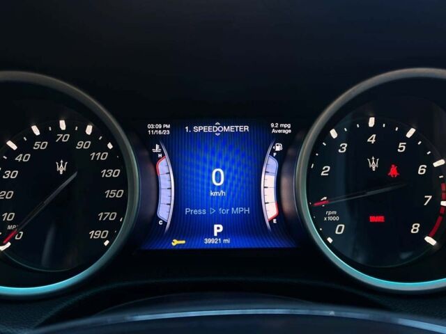 Чорний Мазераті Ghibli, об'ємом двигуна 3 л та пробігом 64 тис. км за 28500 $, фото 12 на Automoto.ua