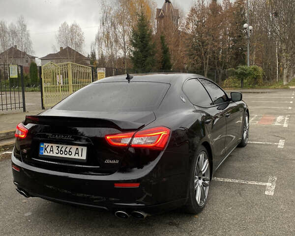 Чорний Мазераті Ghibli, об'ємом двигуна 2.98 л та пробігом 106 тис. км за 19500 $, фото 5 на Automoto.ua