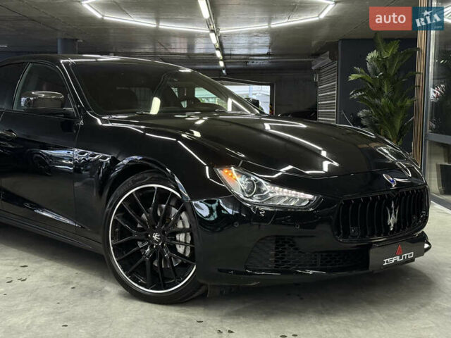 Черный Мазерати Гибли, объемом двигателя 3 л и пробегом 146 тыс. км за 25900 $, фото 2 на Automoto.ua