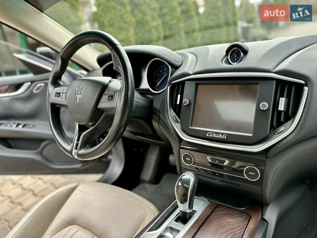 Черный Мазерати Гибли, объемом двигателя 2.98 л и пробегом 140 тыс. км за 16200 $, фото 56 на Automoto.ua