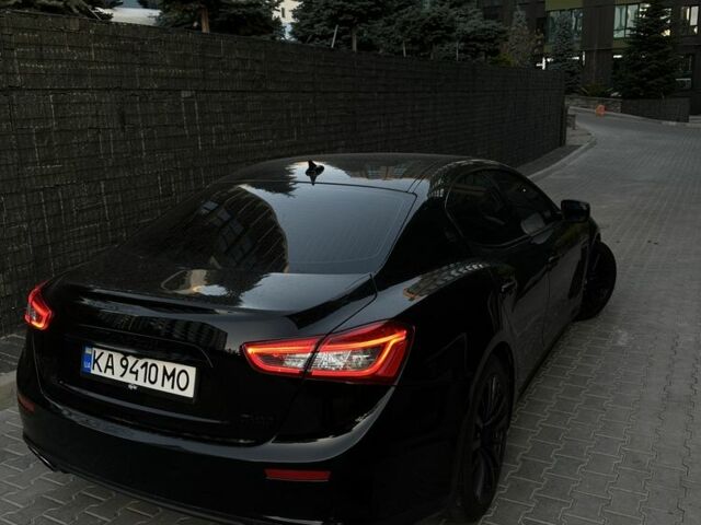 Черный Мазерати Гибли, объемом двигателя 3 л и пробегом 73 тыс. км за 332 $, фото 3 на Automoto.ua