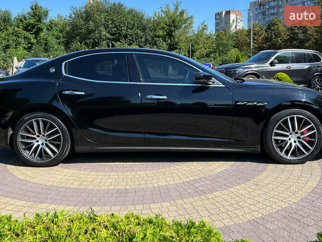 Чорний Мазераті Ghibli, об'ємом двигуна 3 л та пробігом 151 тис. км за 21700 $, фото 7 на Automoto.ua