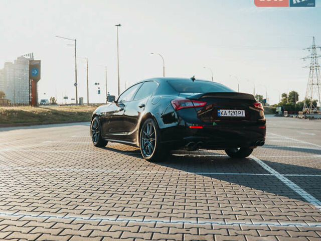 Чорний Мазераті Ghibli, об'ємом двигуна 2.98 л та пробігом 82 тис. км за 27000 $, фото 8 на Automoto.ua