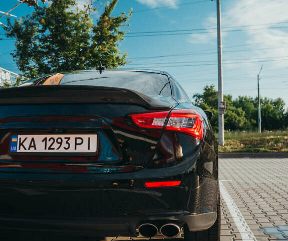 Чорний Мазераті Ghibli, об'ємом двигуна 2.98 л та пробігом 82 тис. км за 27000 $, фото 3 на Automoto.ua