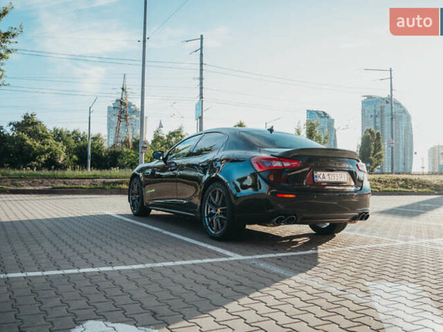 Чорний Мазераті Ghibli, об'ємом двигуна 2.98 л та пробігом 82 тис. км за 27000 $, фото 1 на Automoto.ua