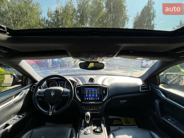 Черный Мазерати Гибли, объемом двигателя 3 л и пробегом 151 тыс. км за 21700 $, фото 22 на Automoto.ua