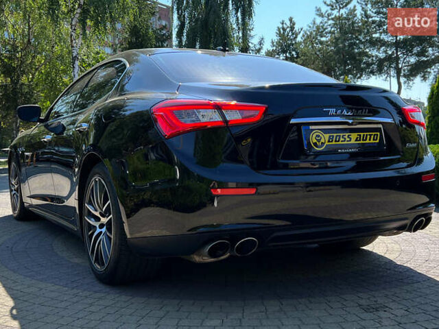 Черный Мазерати Гибли, объемом двигателя 3 л и пробегом 151 тыс. км за 21700 $, фото 4 на Automoto.ua