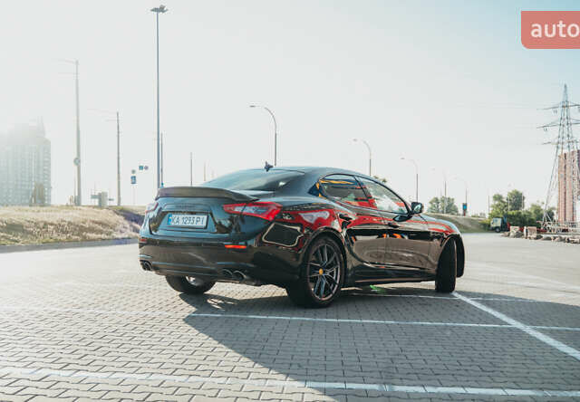 Чорний Мазераті Ghibli, об'ємом двигуна 2.98 л та пробігом 82 тис. км за 27000 $, фото 4 на Automoto.ua