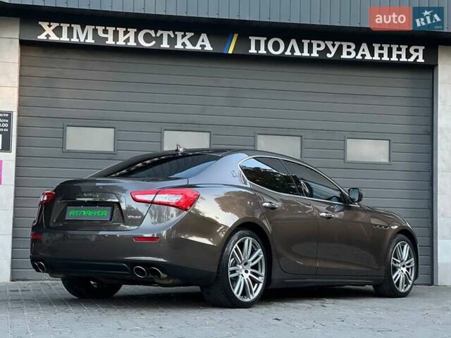 Коричневий Мазераті Ghibli, об'ємом двигуна 3 л та пробігом 99 тис. км за 14900 $, фото 6 на Automoto.ua
