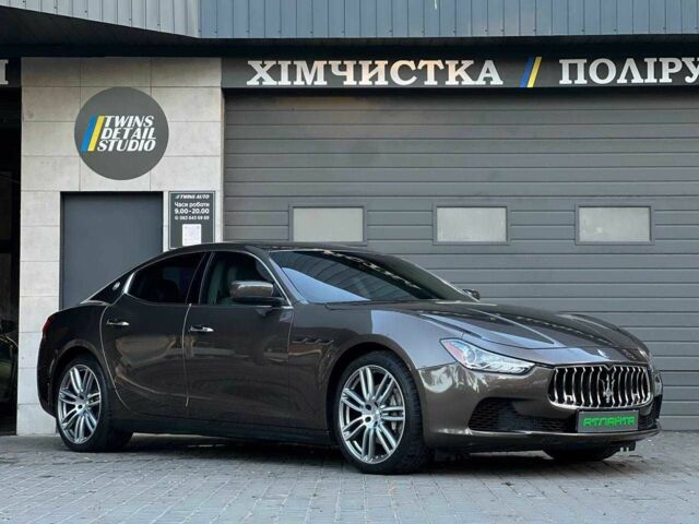Коричневий Мазераті Ghibli, об'ємом двигуна 3 л та пробігом 99 тис. км за 14900 $, фото 4 на Automoto.ua