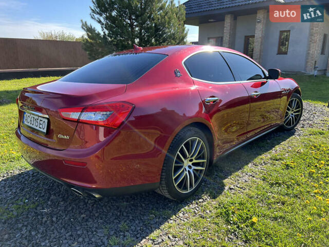 Красный Мазерати Гибли, объемом двигателя 2.98 л и пробегом 70 тыс. км за 17900 $, фото 3 на Automoto.ua