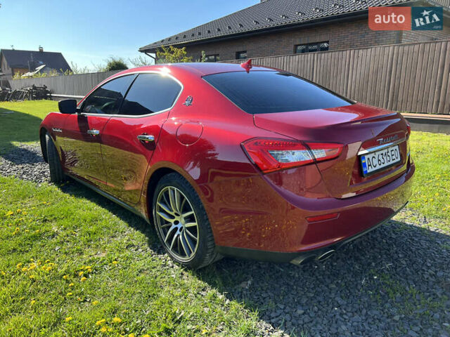 Красный Мазерати Гибли, объемом двигателя 2.98 л и пробегом 70 тыс. км за 17900 $, фото 2 на Automoto.ua