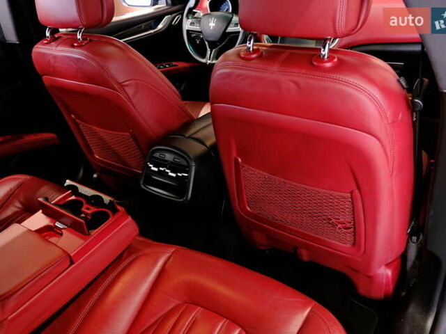 Мазерати Гибли, объемом двигателя 2.98 л и пробегом 101 тыс. км за 17900 $, фото 37 на Automoto.ua