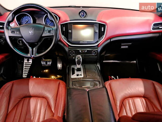 Мазерати Гибли, объемом двигателя 2.98 л и пробегом 101 тыс. км за 17900 $, фото 43 на Automoto.ua