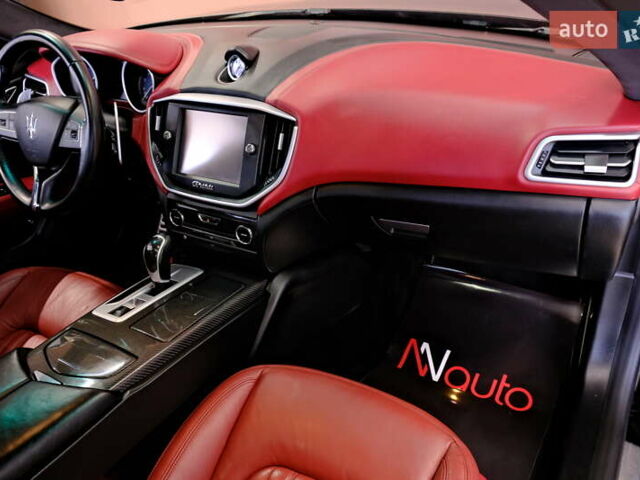 Мазерати Гибли, объемом двигателя 2.98 л и пробегом 101 тыс. км за 17900 $, фото 41 на Automoto.ua