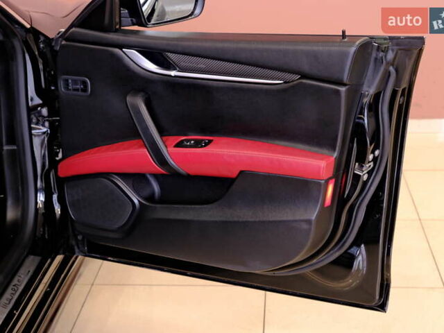 Мазерати Гибли, объемом двигателя 2.98 л и пробегом 101 тыс. км за 17900 $, фото 39 на Automoto.ua