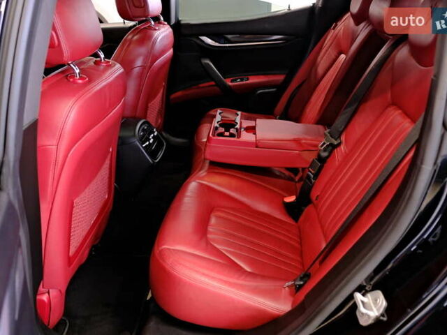 Мазерати Гибли, объемом двигателя 2.98 л и пробегом 101 тыс. км за 17900 $, фото 33 на Automoto.ua