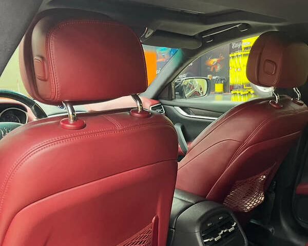 Мазерати Гибли, объемом двигателя 2.98 л и пробегом 100 тыс. км за 17500 $, фото 5 на Automoto.ua