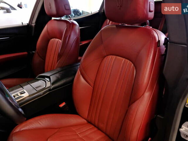 Мазерати Гибли, объемом двигателя 2.98 л и пробегом 101 тыс. км за 17900 $, фото 31 на Automoto.ua