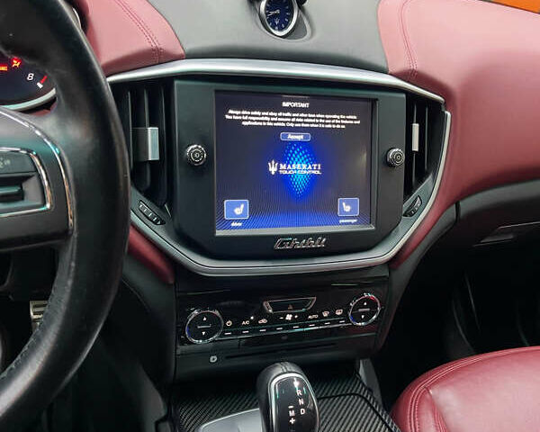 Мазерати Гибли, объемом двигателя 2.98 л и пробегом 100 тыс. км за 17500 $, фото 3 на Automoto.ua