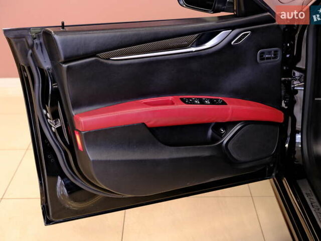 Мазерати Гибли, объемом двигателя 2.98 л и пробегом 101 тыс. км за 17900 $, фото 28 на Automoto.ua