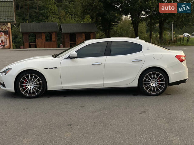 Мазерати Гибли, объемом двигателя 2.98 л и пробегом 61 тыс. км за 24000 $, фото 4 на Automoto.ua