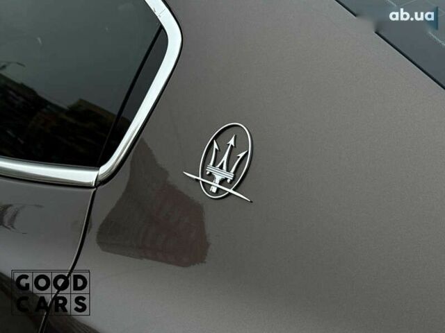 Мазерати Гибли, объемом двигателя 3 л и пробегом 63 тыс. км за 21000 $, фото 16 на Automoto.ua