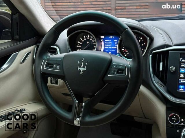 Мазерати Гибли, объемом двигателя 3 л и пробегом 63 тыс. км за 21000 $, фото 28 на Automoto.ua