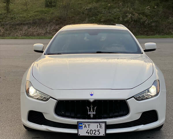 Мазерати Гибли, объемом двигателя 2.98 л и пробегом 61 тыс. км за 24000 $, фото 3 на Automoto.ua